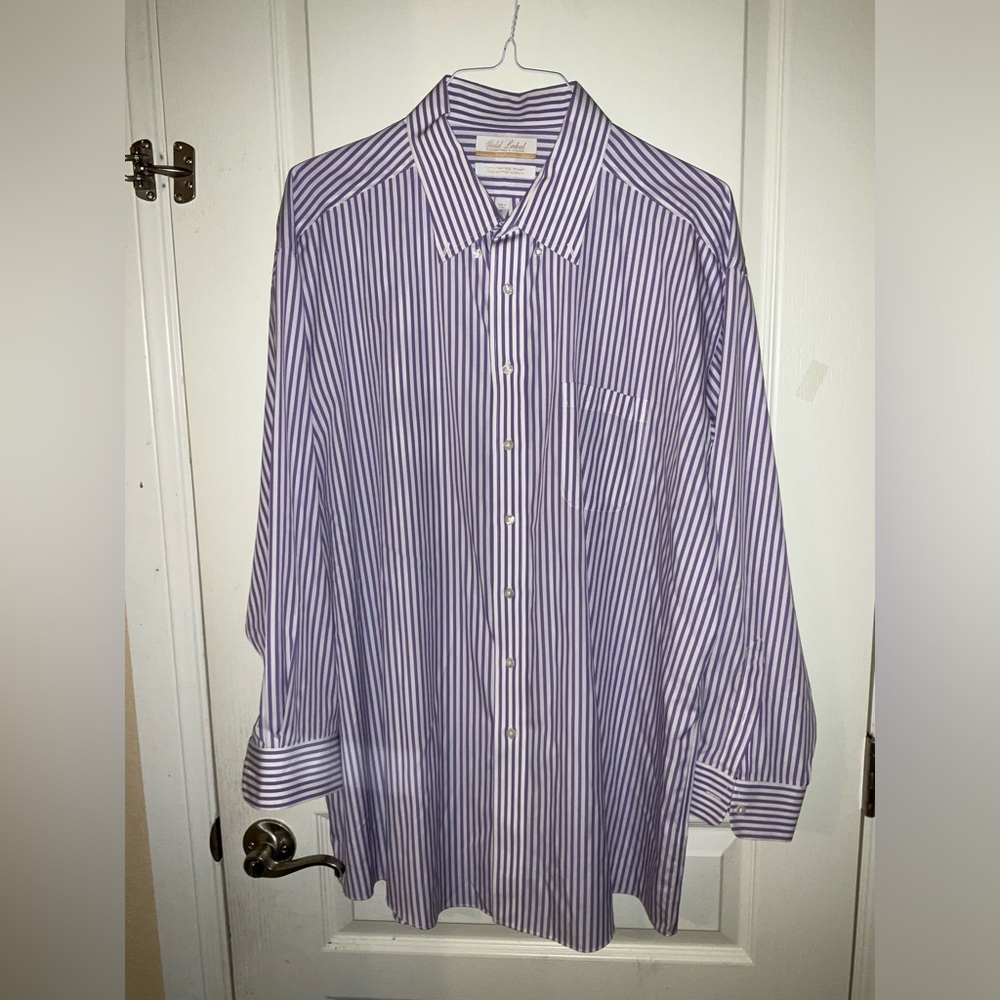 GOLD LABEL Roundtree & Yorke Men’s Purple/White Striped Button Down Pocket Shirt